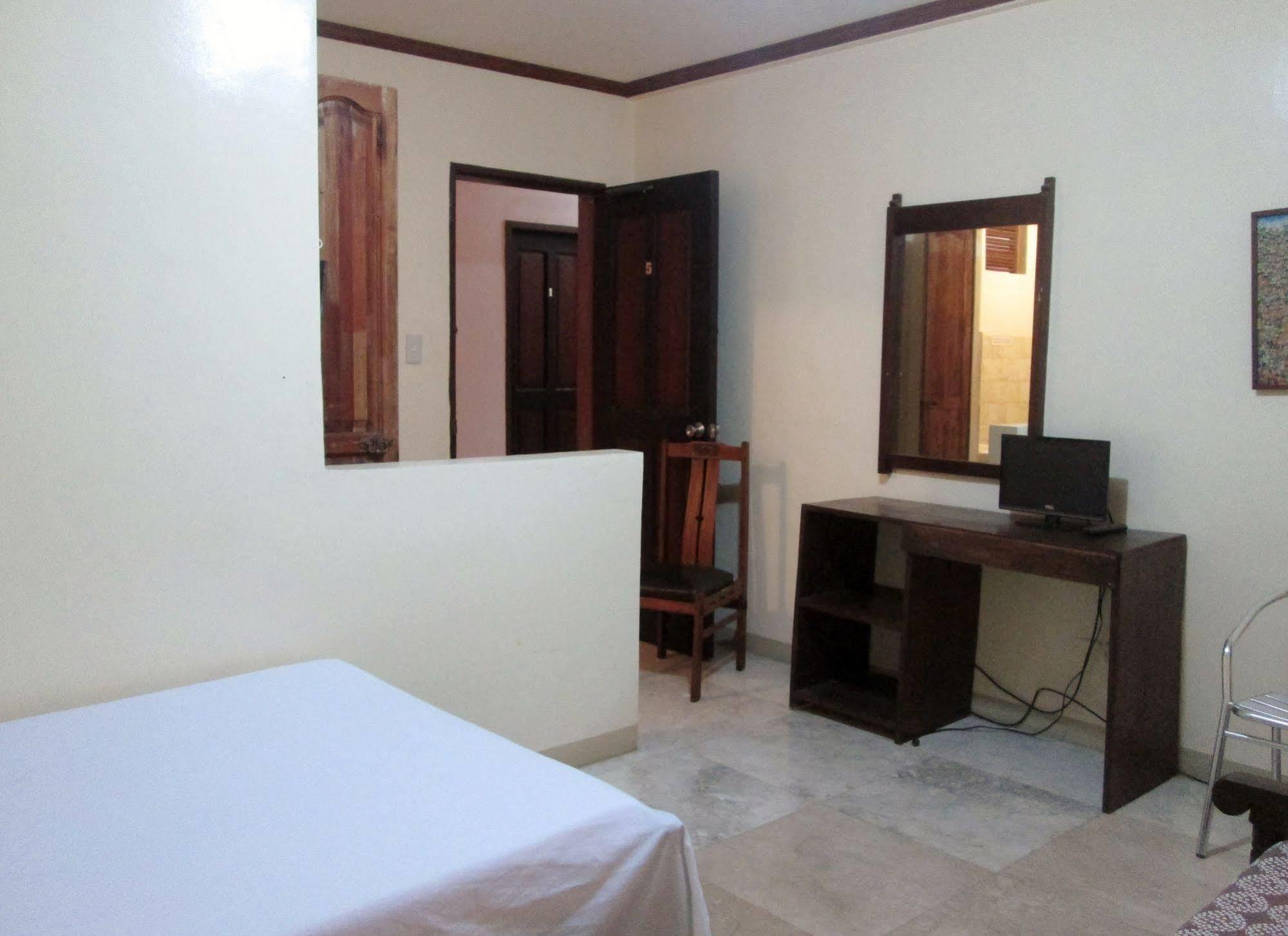 Готель Casa Dayang Boracay Balabag  Екстер'єр фото